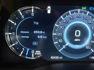 2020 Cadillac Escalade Luxury z VIN 1GYS3BKJ6LR124477, wystawiony jako IAAI lot #41471894 z przebiegiem 42 439 mil mil oraz . Historia ofert i sprzedaży dostępna na DreamBid. Obrazek 15.