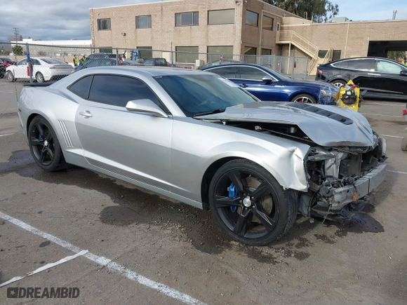 2015 Chevrolet Camaro SS with VIN 2G1FJ1EW9F9103578, listed as a IAAI auction lot 41657300 with 75,729 mi miles. Bid and sale history available at carsss.com. Image 1.