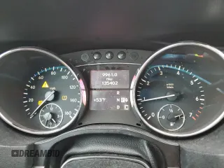 2010 Mercedes-Benz R 350 with VIN 4JGCB6FE8AA108158, listed as a Copart auction lot 81341984 with 135,402 mi miles and Salvage Title. Bid and sale history available at DreamBid. Image 9.