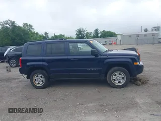 2016 Jeep Patriot Sport z VIN 1C4NJRBB1GD520524, wystawiony jako IAAI lot #42351998 z przebiegiem 200 210 mil mil oraz . Historia ofert i sprzedaży dostępna na DreamBid. Obrazek 14.