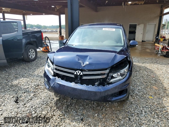 2013 Volkswagen Tiguan S with VIN WVGAV3AX6DW621714, listed as a Copart auction lot 54730565 with 121,257 mi miles and Salvage title. Bid and sale history available at DreamBid. Image 5.