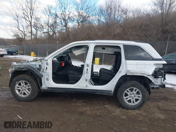 2023 Jeep Grand Cherokee Altitude with VIN 1C4RJHAG8PC570075, listed as a IAAI auction lot 41361535 with 70,720 mi miles and . Bid and sale history available at DreamBid. Image 14.