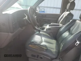 2005 Chevrolet Avalanche Z71 with VIN 3GNEK12Z75G229433, listed as a Copart auction lot 61135565 with 157,657 mi miles and Salvage title. Bid and sale history available at DreamBid. Image 7.