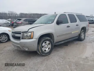 2009 Chevrolet Suburban LT with VIN 1GNFK16309R259972, listed as a IAAI auction lot 41568798 with 327,218 mi miles. Bid and sale history available at carsss.com. Image 2.