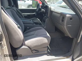 2005 Chevrolet Silverado 1500 LS z VIN 2GCEC19T551194164, wystawiony jako IAAI lot #42457424 z przebiegiem 183 283 mil mil oraz . Historia ofert i sprzedaży dostępna na DreamBid. Obrazek 5.