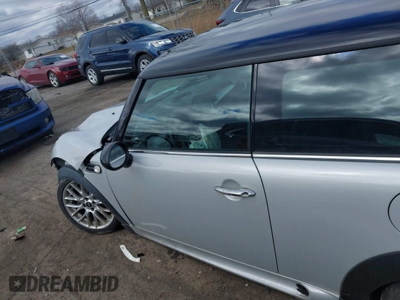 2013 MINI Cooper Hardtop with VIN WMWSU3C56DT374488, listed as a IAAI auction lot 41744603 with 82,678 mi miles. Bid and sale history available at carsss.com. Image 14.
