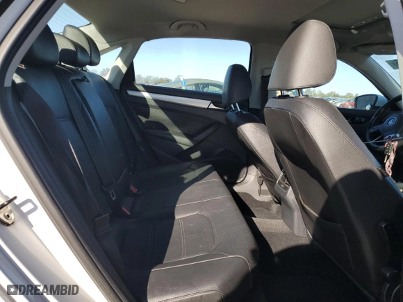 2013 Volkswagen Passat SE with VIN 1VWBP7A3XDC141312, listed as a Copart auction lot 45361805 with 103,070 mi miles and Clean Title. Bid and sale history available at carsss.com. Image 10.