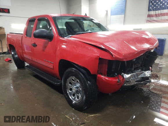 2010 Chevrolet Silverado 1500 LS with VIN 1GCSKREA0AZ160336, listed as a Copart auction lot 42542095 with 55,688 mi miles and Salvage Title. Bid and sale history available at DreamBid. Image 4.