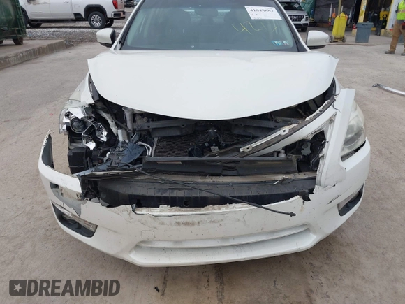 2014 Nissan Altima 2.5 S with VIN 1N4AL3AP0EN334215, listed as a IAAI auction lot 41848883 with 175,890 mi miles. Bid and sale history available at carsss.com. Image 6.