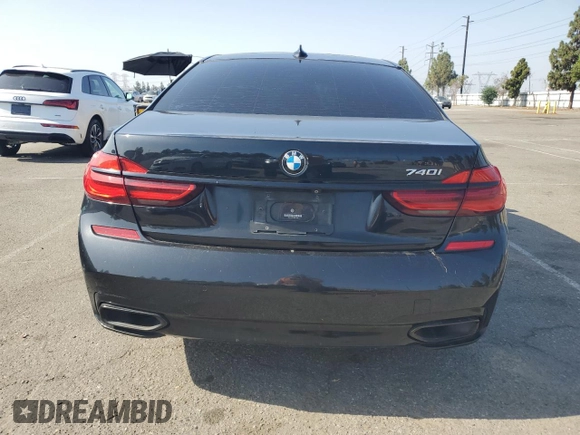 2019 BMW 7 Series 740i z VIN WBA7E2C57KB217388, wystawiony jako Copart lot #61867745 z przebiegiem 109 810 mil mil oraz Szkoda całkowita • Salvage title. Historia ofert i sprzedaży dostępna na DreamBid. Obrazek 6.