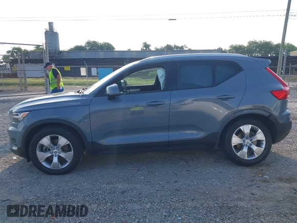 2022 Volvo XC40 Momentum with VIN YV4162UK3N2758515, listed as a IAAI auction lot 42468259 with 50,132 mi miles and . Bid and sale history available at DreamBid. Image 14.
