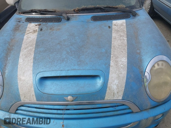 2005 MINI Hardtop S with VIN WMWRE33485TD93860, listed as a IAAI auction lot 42086756 with Not Provided miles and . Bid and sale history available at DreamBid. Image 10.