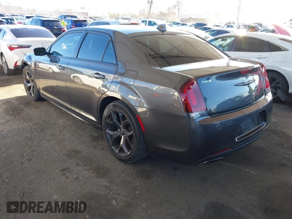 2022 Chrysler 300 Touring L with VIN 2C3CCADG1NH139515, listed as a IAAI auction lot 41746383 with 71,870 mi miles. Bid and sale history available at carsss.com. Image 3.