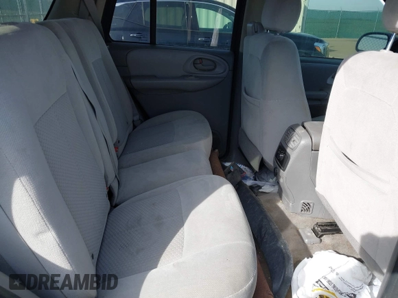 2008 Chevrolet TrailBlazer LT w/3LT with VIN 1GNDT13S482206280, listed as a IAAI auction lot 41686917 with 121,152 mi miles. Bid and sale history available at carsss.com. Image 8.