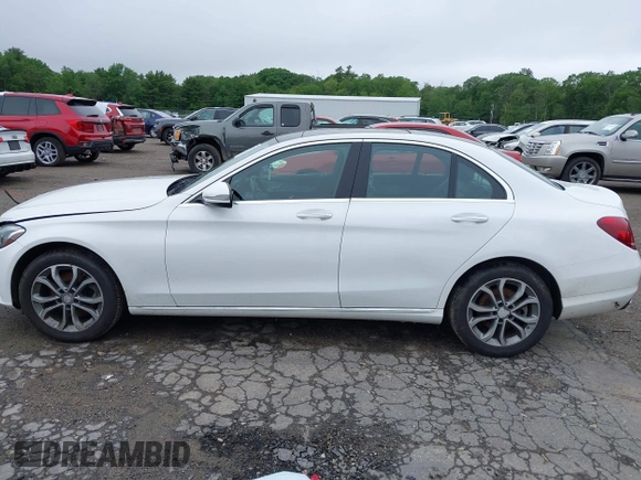2016 Mercedes-Benz C 300 Luxury с VIN 55SWF4KB4GU108596, выставлен на аукционе IAAI как лот 42492677 с пробегом 93 115 миль миль и . История ставок и продаж доступна на DreamBid. Изображение 14.