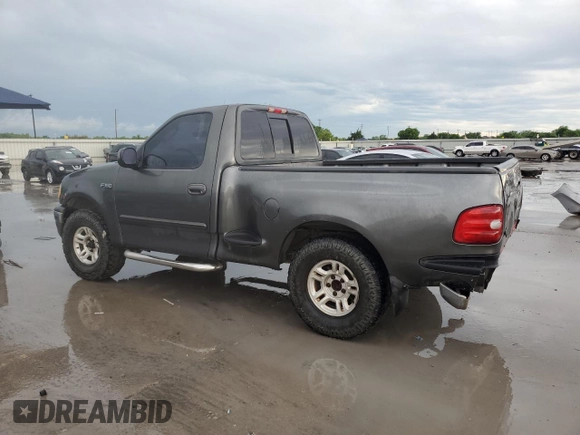 2003 Ford F-150 XL z VIN 1FTRF17263NA29013, wystawiony jako Copart lot #55668355 z przebiegiem 202 416 mil mil oraz Szkoda całkowita • Salvage title. Historia ofert i sprzedaży dostępna na DreamBid. Obrazek 2.