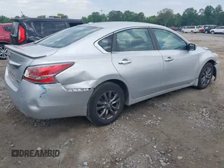 2015 Nissan Altima S z VIN 1N4AL3AP5FC576740, wystawiony jako IAAI lot #42229759 z przebiegiem 75 812 mil mil oraz . Historia ofert i sprzedaży dostępna na DreamBid. Obrazek 4.