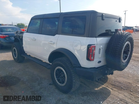 2023 Ford Bronco z VIN 1FMEE5DP2PLB01735, wystawiony jako IAAI lot #42687705 z przebiegiem 40 284 mil mil oraz . Historia ofert i sprzedaży dostępna na DreamBid. Obrazek 3.