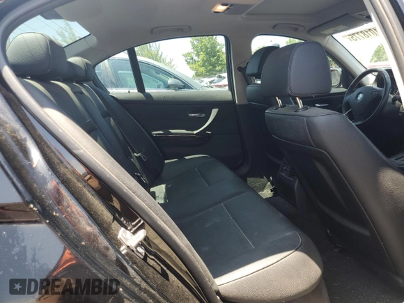 2011 BMW 3 Series 328i с VIN WBAPH5C56BF094300, выставлен на аукционе Copart как лот 61018775 с пробегом 89 024 миль миль и Чистый • Clean title. История ставок и продаж доступна на DreamBid. Изображение 10.