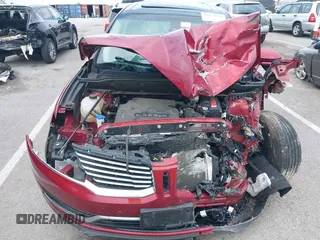 2016 Lincoln MKX Reserve z VIN 2LMTJ8LR2GBL46529, wystawiony jako IAAI lot #42152670 z przebiegiem Nie podano mil oraz . Historia ofert i sprzedaży dostępna na DreamBid. Obrazek 6.