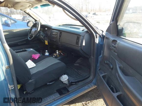 2002 Dodge Dakota with VIN 1B7FL16X92S663618, listed as a IAAI auction lot 41441241 with 314,122 mi miles and . Bid and sale history available at carsss.com. Image 5.