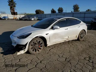 2023 Tesla Model 3 Performance z VIN 5YJ3E1EC3PF556807, wystawiony jako Copart lot #46990175 z przebiegiem Nie podano mil oraz Nie do naprawy • Non repairable. Historia ofert i sprzedaży dostępna na DreamBid. Obrazek 1.