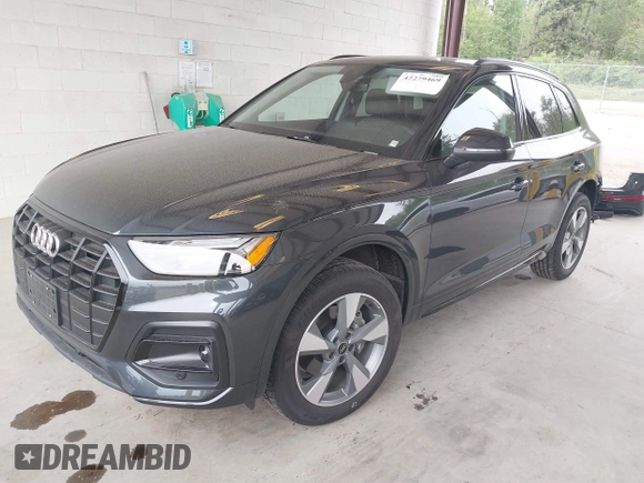 2025 Audi Q5 Premium with VIN WA1ABAFY9S2045618, listed as a IAAI auction lot 42279469 with 3,024 mi miles and . Bid and sale history available at DreamBid. Image 2.