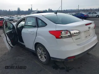 2016 Ford Focus SE с VIN 1FADP3F20GL332154, выставлен на аукционе IAAI как лот 41068931 с пробегом Не указан миль и . История ставок и продаж доступна на DreamBid. Изображение 3.