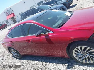 2019 Lexus ES with VIN 58ABZ1B16KU011174, listed as a IAAI auction lot 42032730 with 40,720 mi miles. Bid and sale history available at carsss.com. Image 13.