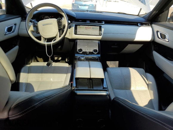 2018 Land Rover Range Rover Velar R-Dynamic HSE with VIN SALYM2RN4JA771597, listed as a Copart auction lot 73367114 with 131,728 mi miles and Clean Title. Bid and sale history available at carsss.com. Image 8.