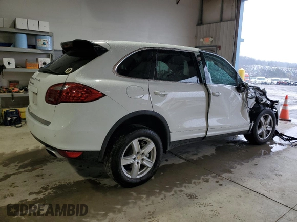 2014 Porsche Cayenne S Hybrid with VIN WP1AE2A28ELA50523, listed as a Copart auction lot 51361695 with 74,806 mi miles and Salvage title. Bid and sale history available at DreamBid. Image 3.