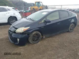 2013 Toyota Prius One with VIN JTDKN3DU5D1633618, listed as a IAAI auction lot 42125827 with 300,000 mi miles. Bid and sale history available at carsss.com. Image 2.