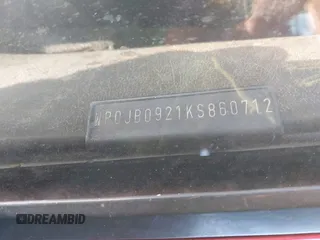 1989 Porsche 928 z VIN WP0JB0921KS860712, wystawiony jako IAAI lot #41497719 z przebiegiem Nie podano mil oraz . Historia ofert i sprzedaży dostępna na DreamBid. Obrazek 16.