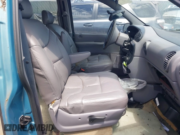 1996 Dodge Grand Caravan with VIN 1B4GP54R8TB458827, listed as a IAAI auction lot 42074872 with 97,566 mi miles and . Bid and sale history available at DreamBid. Image 5.