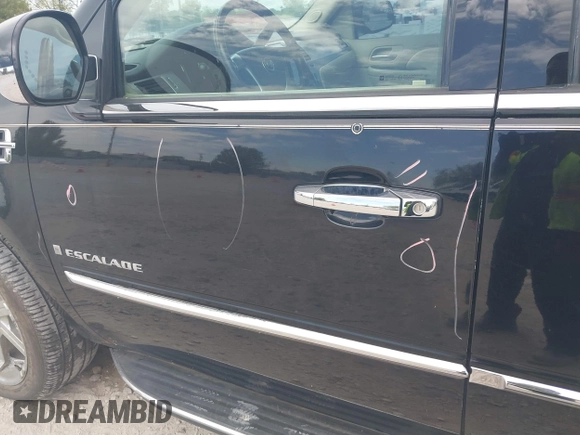 2007 Cadillac Escalade z VIN 1GYFK63847R144188, wystawiony jako IAAI lot #42244242 z przebiegiem 261 035 mil mil oraz . Historia ofert i sprzedaży dostępna na DreamBid. Obrazek 12.