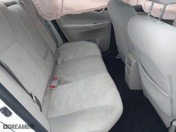 2015 Nissan Sentra SV with VIN 3N1AB7AP2FY287183, listed as a IAAI auction lot 41851052 with 236,143 mi miles. Bid and sale history available at carsss.com. Image 8.