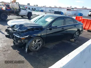 2024 Hyundai Elantra Limited с VIN KMHLN4DJ7RU104558, выставлен на аукционе IAAI как лот 42180156 с пробегом 4 427 миль миль и . История ставок и продаж доступна на DreamBid. Изображение 19.