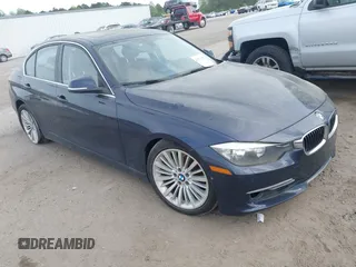 2013 BMW 3 Series 328i z VIN WBA3A5C52DF601375, wystawiony jako IAAI lot #41921059 z przebiegiem 92 315 mil mil oraz . Historia ofert i sprzedaży dostępna na DreamBid. Obrazek 1.