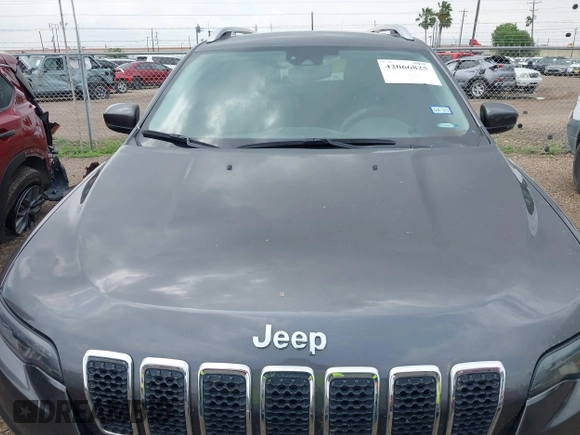 2021 Jeep Cherokee Latitude Lux with VIN 1C4PJLMX7MD150593, listed as a IAAI auction lot 42066825 with Not provided miles and . Bid and sale history available at DreamBid. Image 6.