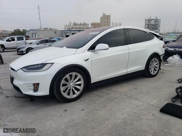 2017 Tesla Model X 90D with VIN 5YJXCBE22HF069829, listed as a Copart auction lot 50027845 with 88,279 mi miles and Salvage Title. Bid and sale history available at carsss.com. Image 1.