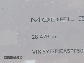 2023 Tesla Model 3 z VIN 5YJ3E1EA5PF503654, wystawiony jako IAAI lot #42622031 z przebiegiem 28 476 mil mil oraz . Historia ofert i sprzedaży dostępna na DreamBid. Obrazek 15.