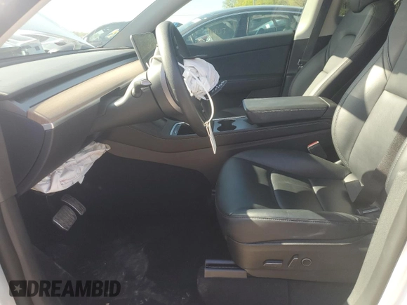 2022 Tesla Model Y Long Range with VIN 7SAYGDEE7NF408209, listed as a Copart auction lot 50469215 with 33,621 mi miles and Salvage Title. Bid and sale history available at carsss.com. Image 7.
