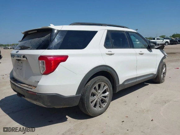 2020 Ford Explorer XLT with VIN 1FMSK8DH1LGB21063, listed as a IAAI auction lot 40560162 with 1 mi miles. Bid and sale history available at carsss.com. Image 4.