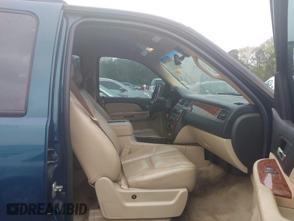 2007 Chevrolet Tahoe LT z VIN 1GNFC13J97R157437, wystawiony jako IAAI lot #41962796 z przebiegiem Nie podano mil oraz . Historia ofert i sprzedaży dostępna na DreamBid. Obrazek 5.