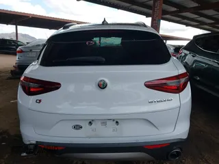 2018 Alfa Romeo Stelvio Ti Sport z VIN ZASFAKNNXJ7B93846, wystawiony jako IAAI lot #42212693 z przebiegiem Nie podano mil oraz . Historia ofert i sprzedaży dostępna na DreamBid. Obrazek 17.