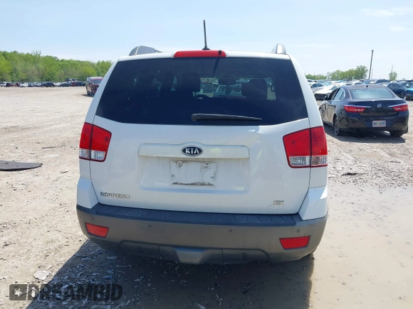2009 Kia Borrego EX with VIN KNDJH741995016237, listed as a IAAI auction lot 42140573 with 161,269 mi miles. Bid and sale history available at carsss.com. Image 16.