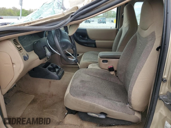 2000 Ford Ranger XL with VIN 1FTYR14V6YPB92418, listed as a Copart auction lot 55573945 with 152,507 mi miles and Salvage Title. Bid and sale history available at DreamBid. Image 7.