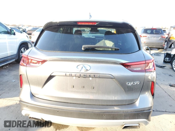 2020 Infiniti QX50 LUXE with VIN 3PCAJ5M18LF102797, listed as a Copart auction lot 35797573 with 25,104 mi miles. Bid and sale history available at carsss.com. Image 6.
