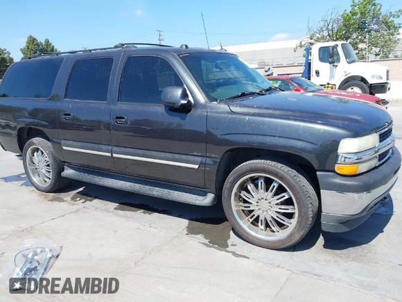 2005 Chevrolet Suburban Z71 with VIN 3GNFK16Z35G126718, listed as a IAAI auction lot 42084280 with 237,875 mi miles. Bid and sale history available at carsss.com. Image 1.