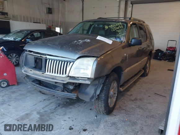 2005 Mercury Mountaineer z VIN 4M2ZU86E85ZJ14273, wystawiony jako IAAI lot #41296699 z przebiegiem 109 719 mil mil oraz . Historia ofert i sprzedaży dostępna na DreamBid. Obrazek 17.